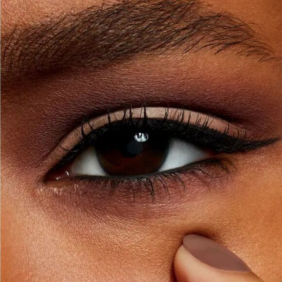 MAC Eyeshadow in Finjan (Matte Mauve Brown) - Picture 8 of 15